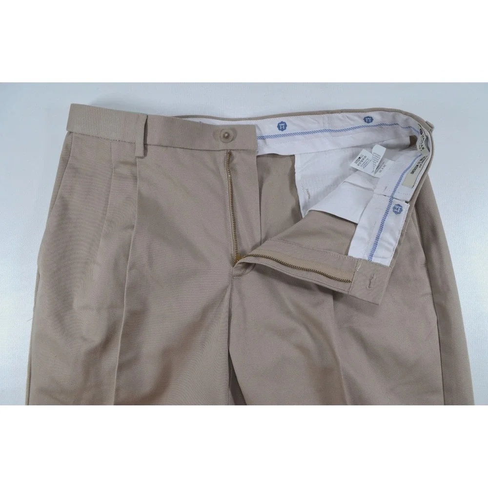 Haggar Designer Work to Weekend Khaki Pants Men's Size 34x30 Comfort‎ Waist
